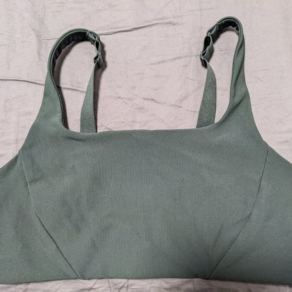 lululemon ribbed train bra - size 12 - Picture 2 of 3